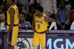 九游游戏包含表现优异引爆全场！，Ming意外战胜湖人比赛高潮迭起的词条