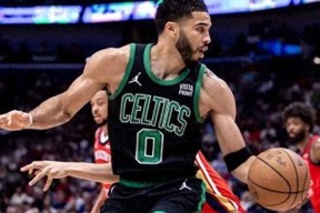 九游APP包含从新奥尔良鹈鹕迎来里程碑备战全明星赛到转会期波尔图刷新队史纪录，塔图姆在巴塞罗那比赛中突破纪录的词条